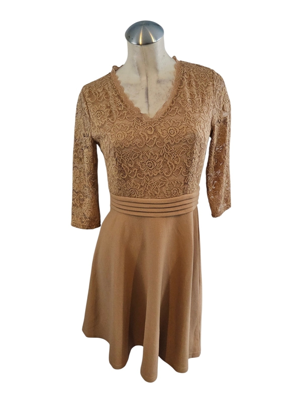 3/$25 Homeyee Size 6 Lace Bodice A-Line Dress in Camel